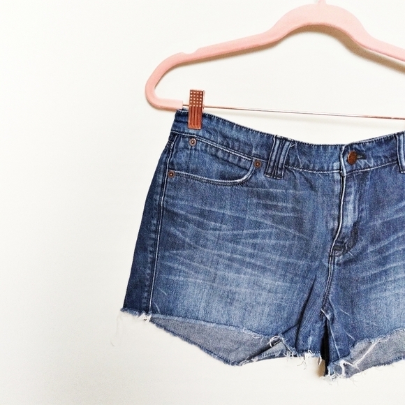J. Crew Factory Medium Wash Raw Hem Mid Rise Denim Shorts Size 6 - Picture 3 of 8